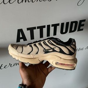 Nike air max plus size 7y mens 7 women’s 8.5